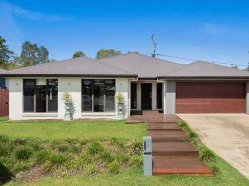 Wakerley QLD – 4 Beds 2 Baths