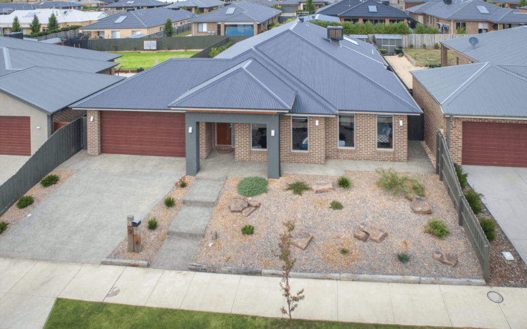 Gisborne VIC – 4 Beds 2 Bath