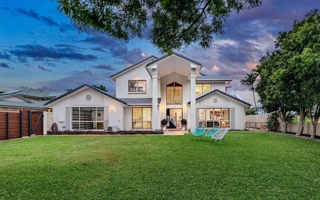 Carindale QLD – 5 Beds 3 Bath